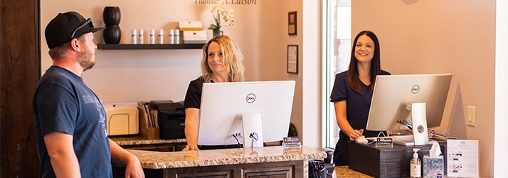 Chiropractic St. George UT Reception Staff At Front Desk